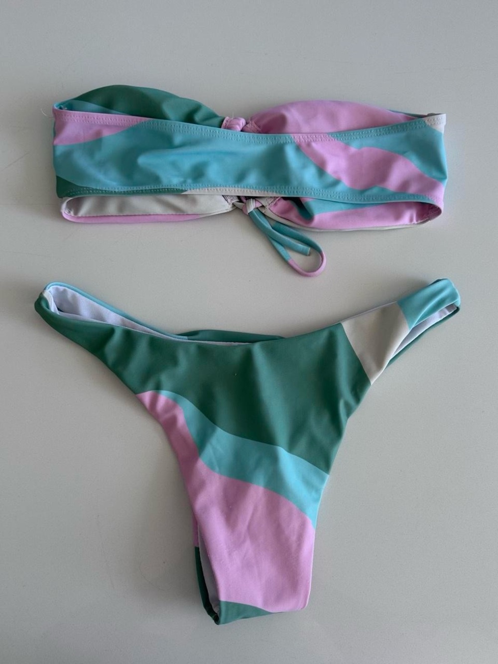 Bikini Set - Picture 2 of 3